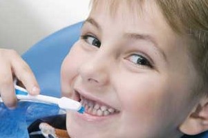 小孩牙齒縫隙大怎么辦